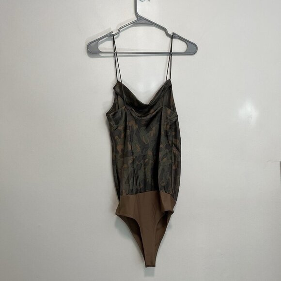 Cami NYC NWT Axel Green Camo Silk Bodysuit Size Medium - Picture 8 of 10